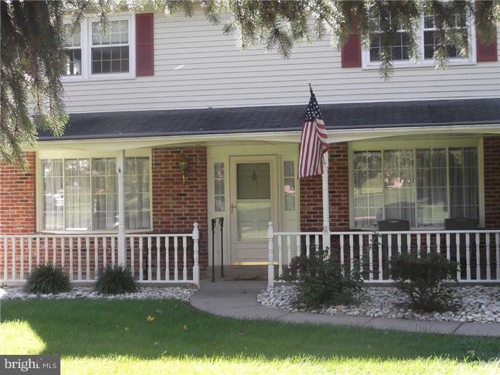 102 Rotterdam Road East Holland, PA 18966 - Photo 2 of 21 Exterior Front
