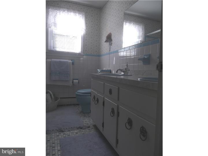 102 Rotterdam Road East Holland, PA 18966 - Photo 18 of 21 Bathroom