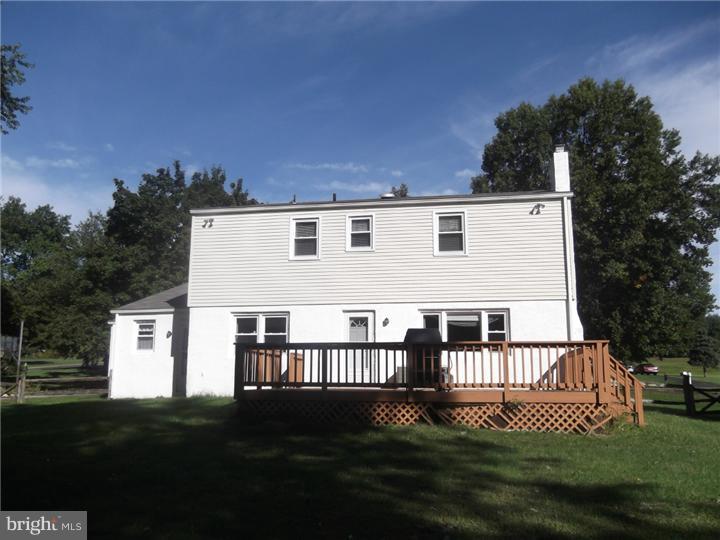 102 Rotterdam Road East Holland, PA 18966 - Photo 19 of 21 Deck