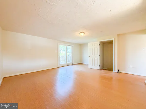 $2,500 | 54 Triple Crown Court, Windsor Mill, MD 21244