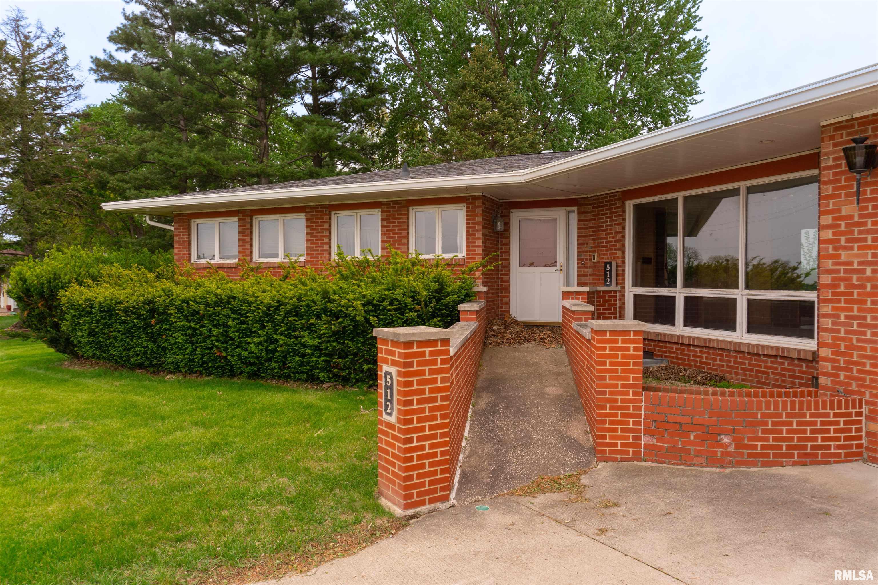 512 West Main Street Victoria, IL 61485 - Photo 2 of 19 Gallery Image 2