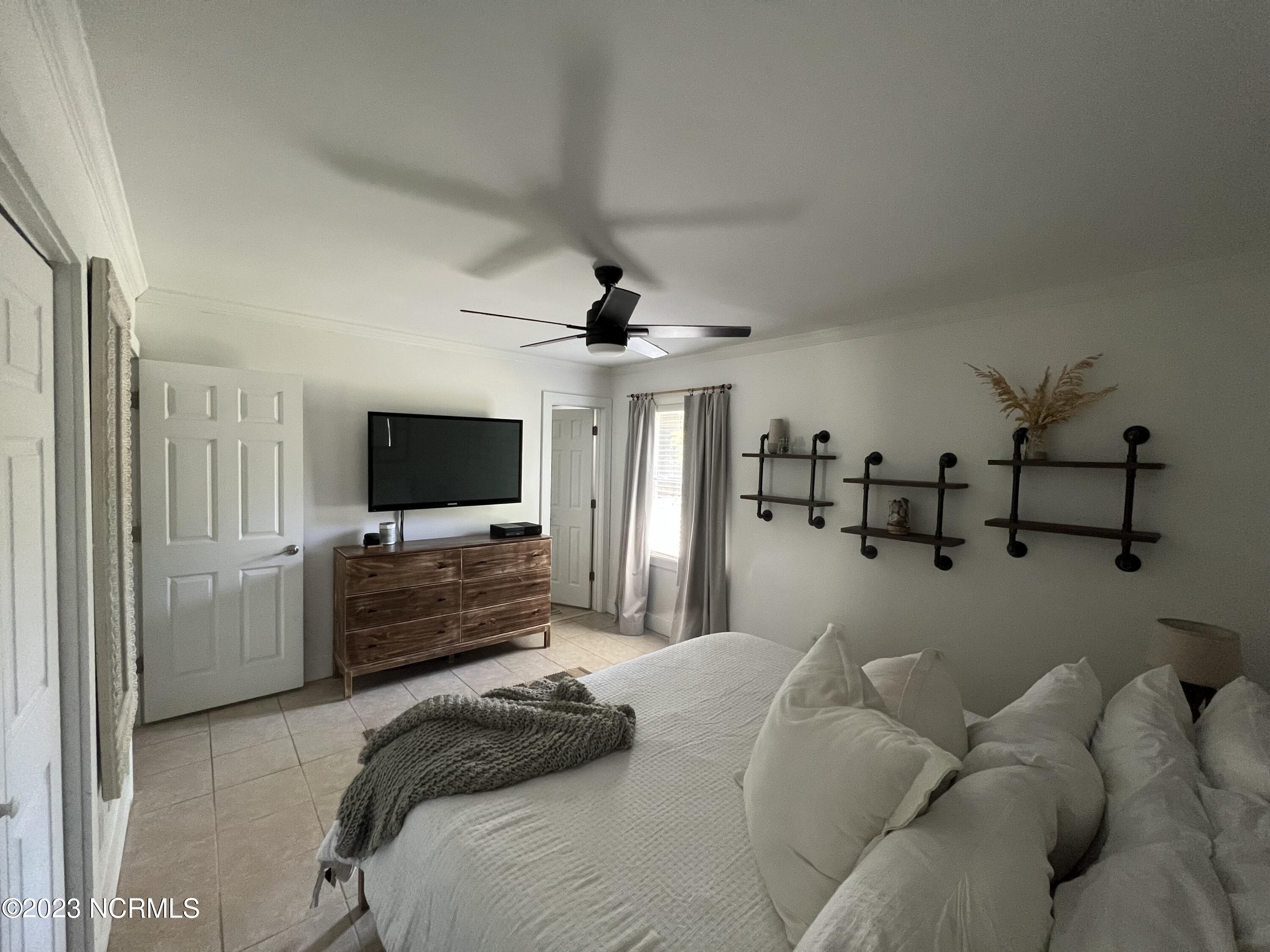 3103 Old Gate Road Morehead City, NC 28557 - Photo 12 of 28 Primary Bedroom