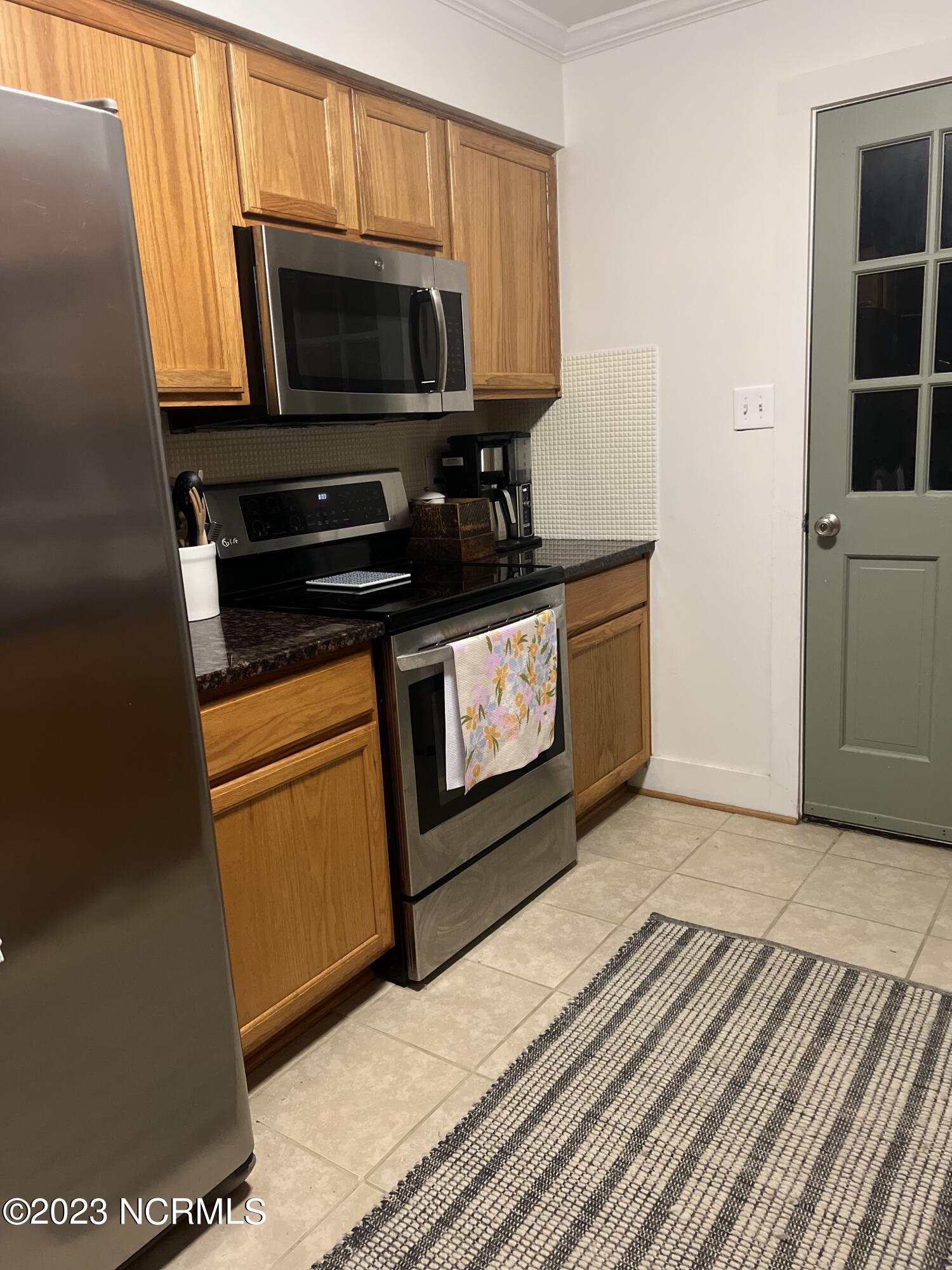 3103 Old Gate Road Morehead City, NC 28557 - Photo 15 of 28 Kitchen