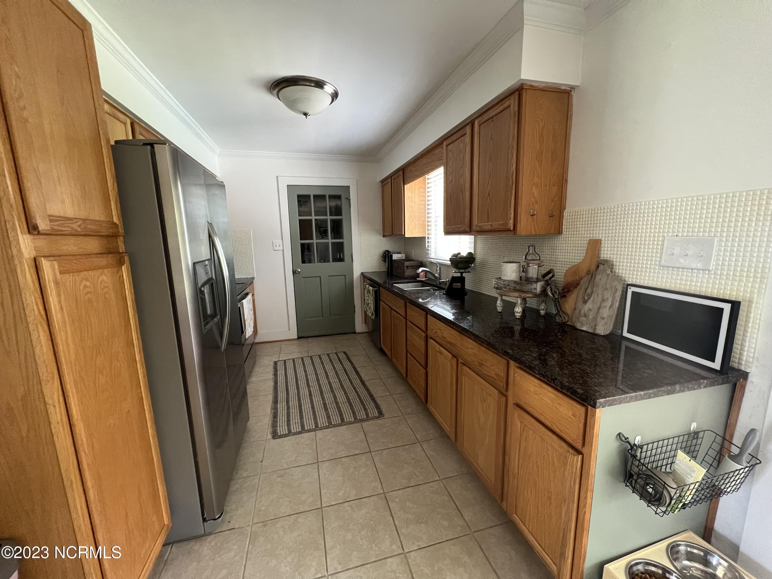 3103 Old Gate Road Morehead City, NC 28557 - Photo 16 of 28 Kitchen