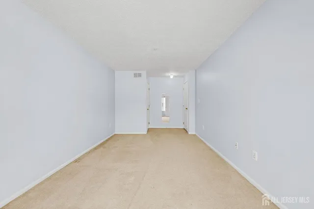 $2,550 | 108 Prestwick Way, Edison, NJ 08820