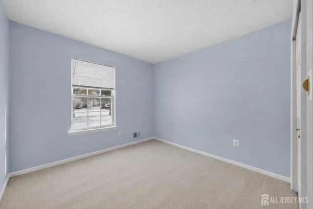 $2,550 | 108 Prestwick Way, Edison, NJ 08820