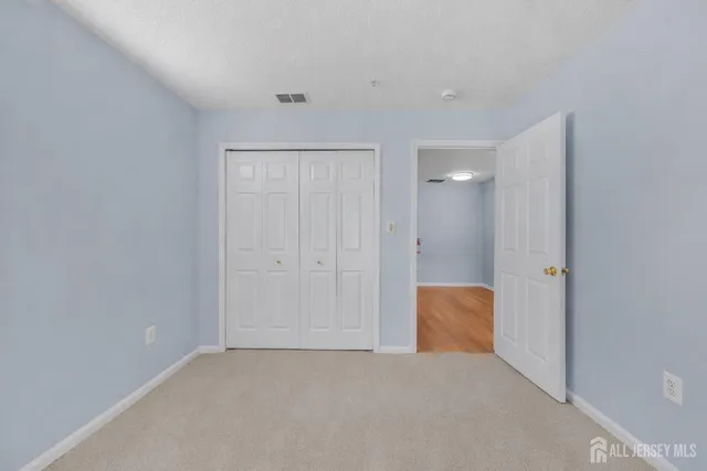 $2,550 | 108 Prestwick Way, Edison, NJ 08820