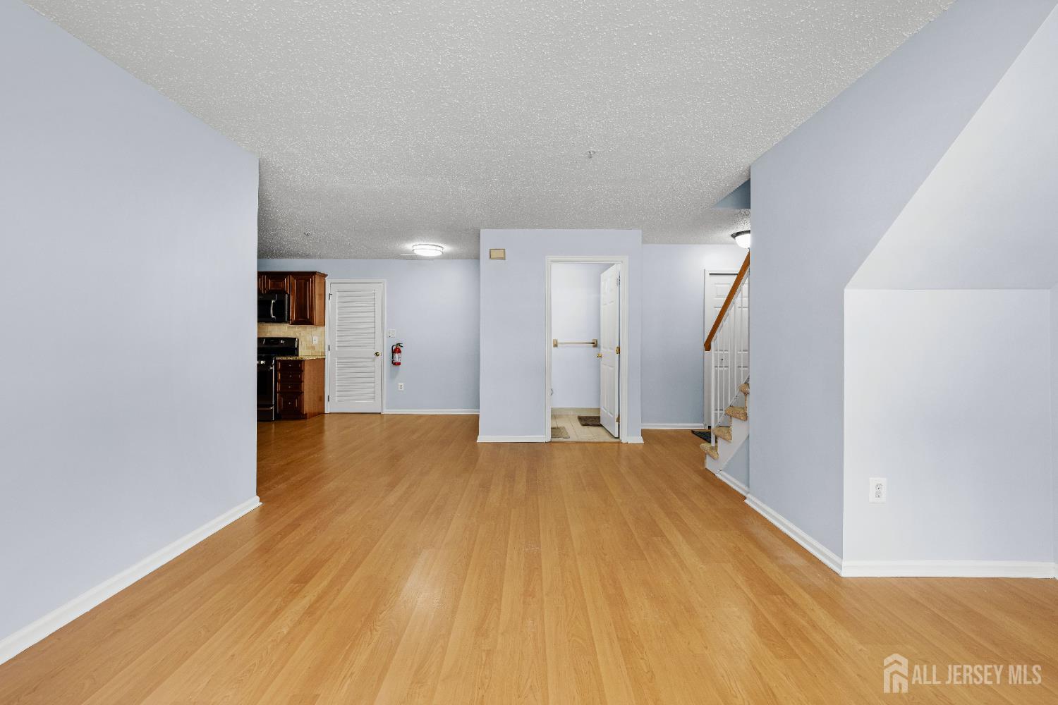 108 Prestwick Way Edison, NJ 08820 - Photo 6 of 22