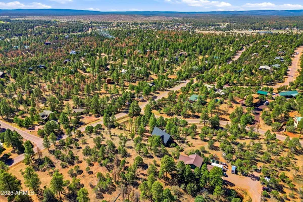 $599,999 | 2250 Grizzly Drive, Overgaard, AZ 85933