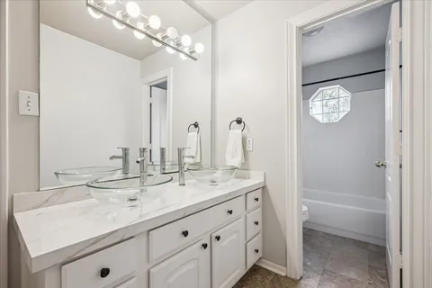 $960,000 | 12711 Rock Falls Way, Houston, TX 77041