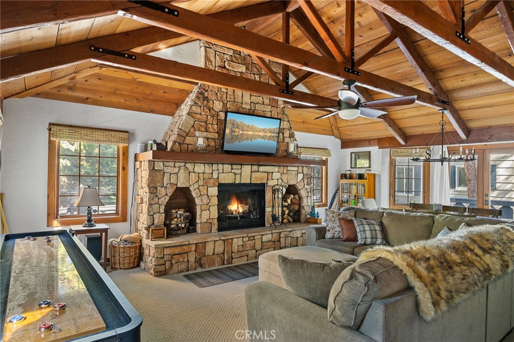 137 John Muir Road Lake Arrowhead, CA 92352 - Photo 7 of 42 Gallery Image 7