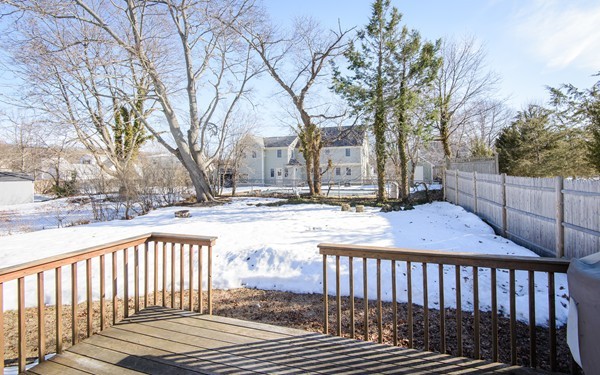 11 Griffin Road Peabody, MA 01960 - Photo 3 of 23 Gallery Image 3