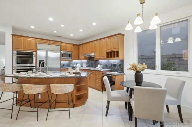 $2,889,000 | 5448 Caminito Bayo, La Jolla, CA 92037