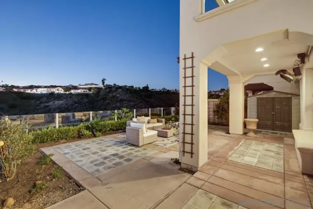 $2,889,000 | 5448 Caminito Bayo, La Jolla, CA 92037