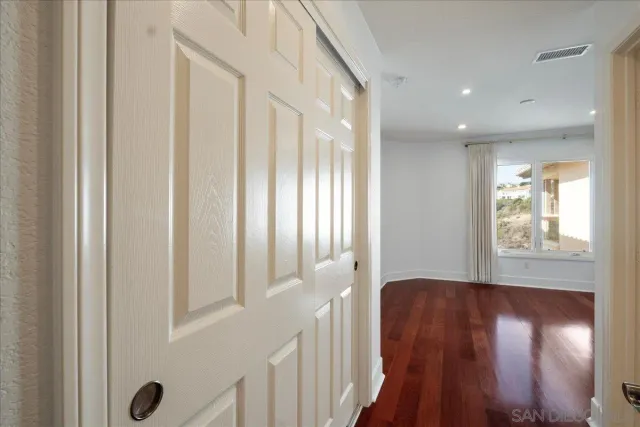 $2,889,000 | 5448 Caminito Bayo, La Jolla, CA 92037