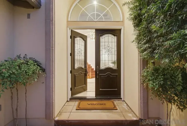 $2,889,000 | 5448 Caminito Bayo, La Jolla, CA 92037