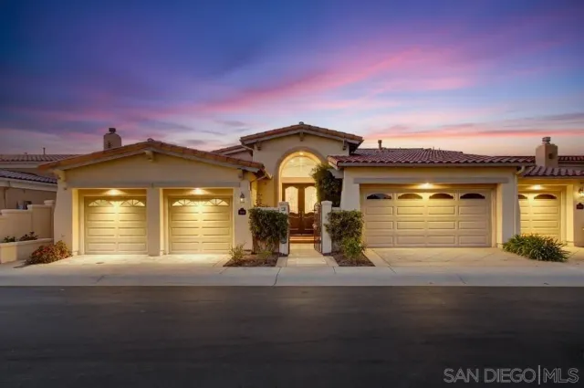 $2,889,000 | 5448 Caminito Bayo, La Jolla, CA 92037