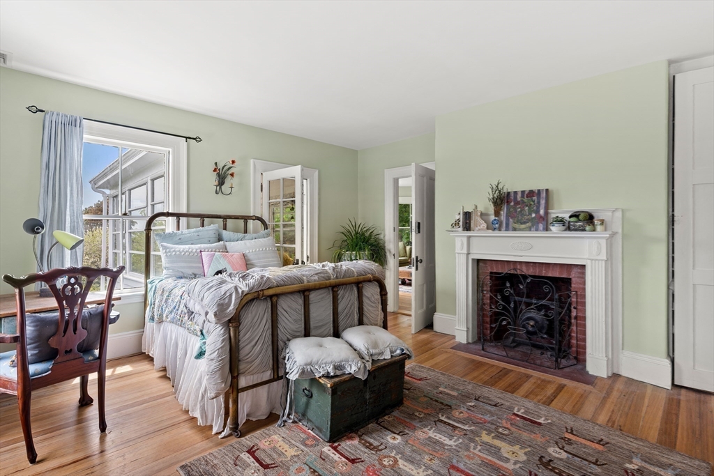 29 Galloupes Point Road Swampscott, MA 01907 - Photo 31 of 40