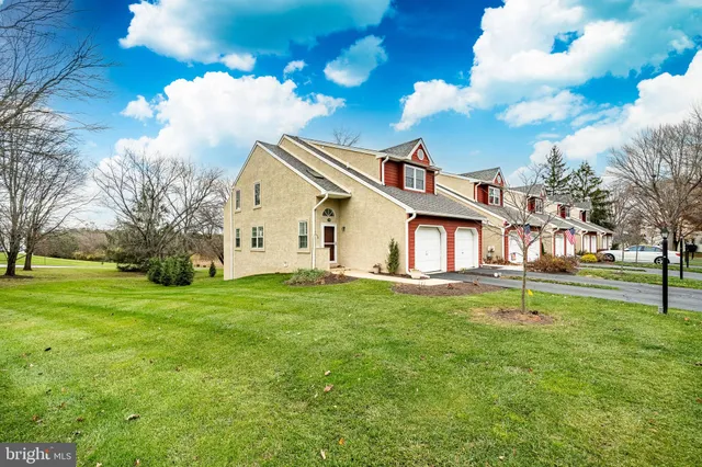 $415,000 | 110 Fairfield Court, Newtown Square, PA 19073