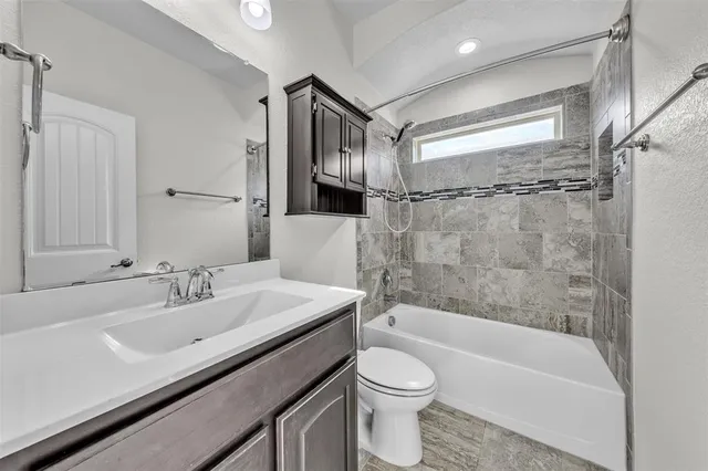 $356,900 | 11313 Golden Ridge Lane, Fort Worth, TX 76052