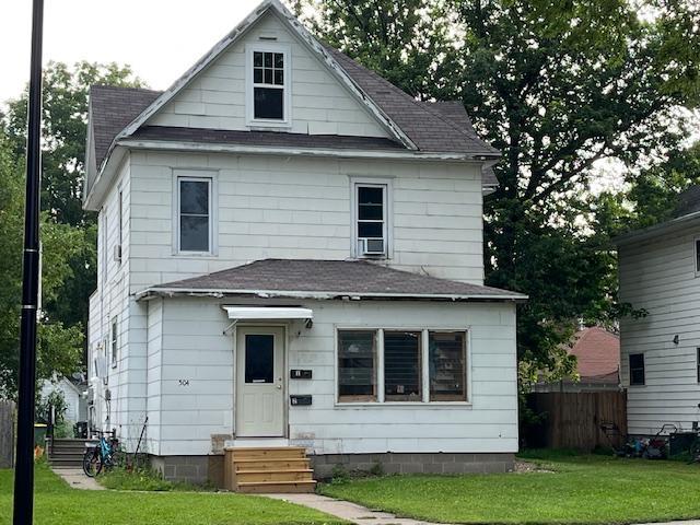 504 West Lyon Street Marshall, MN 56258 - Photo 1 of 1