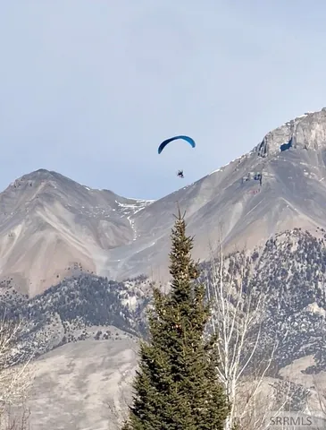 $469,000 | 410-408 Custer Street, Mackay, ID 83251