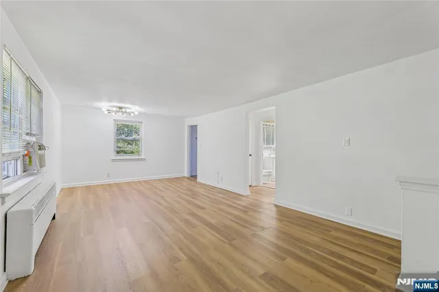 $2,100 | 100 Huguenot Avenue, Unit 1B, Englewood, NJ 07631