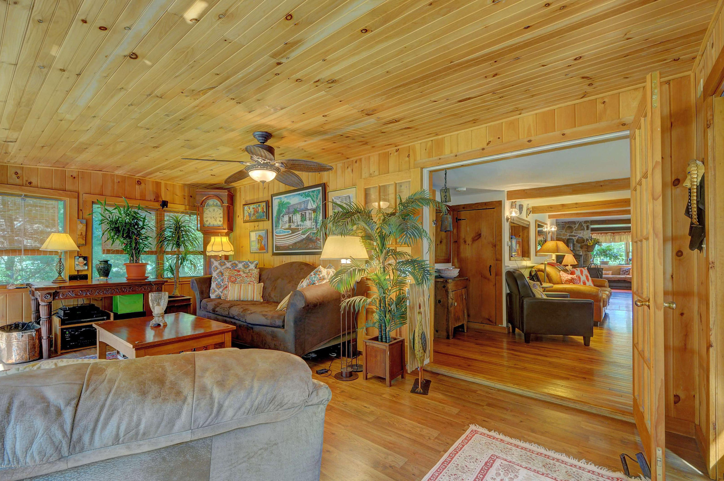 392 County Road Sheffield, MA 01257 - Photo 18 of 39 2014 Family Room