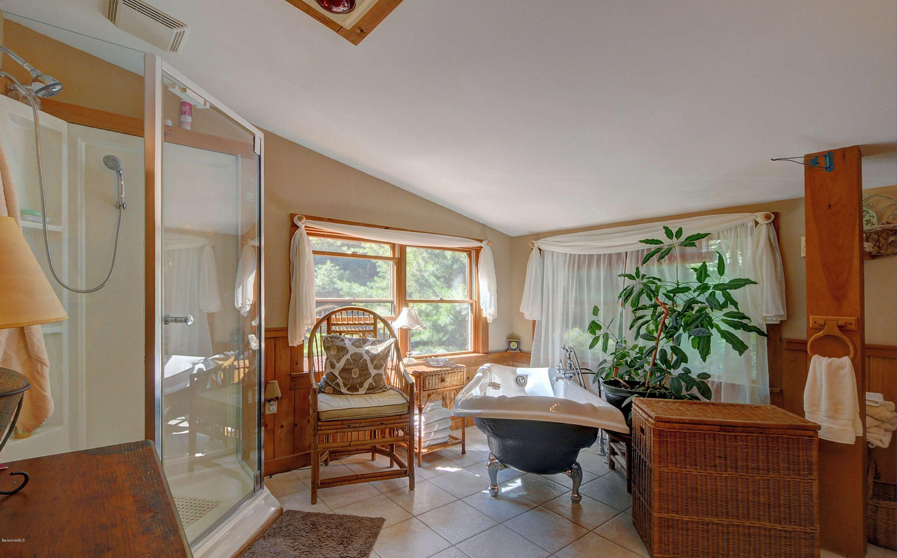 392 County Road Sheffield, MA 01257 - Photo 27 of 39 3027 2nd Floor Master Bathroom