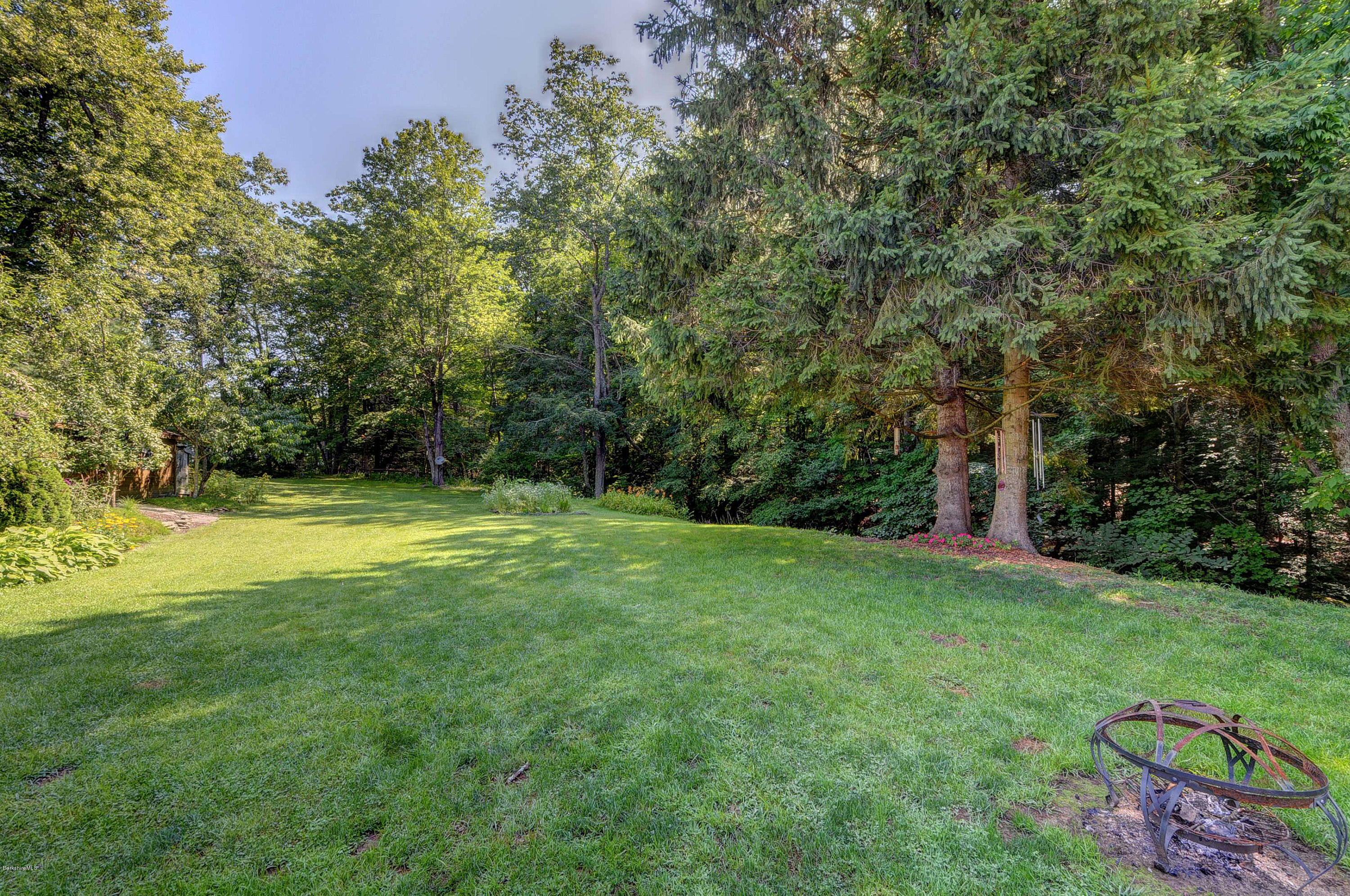 392 County Road Sheffield, MA 01257 - Photo 29 of 39 9005 Front Yard