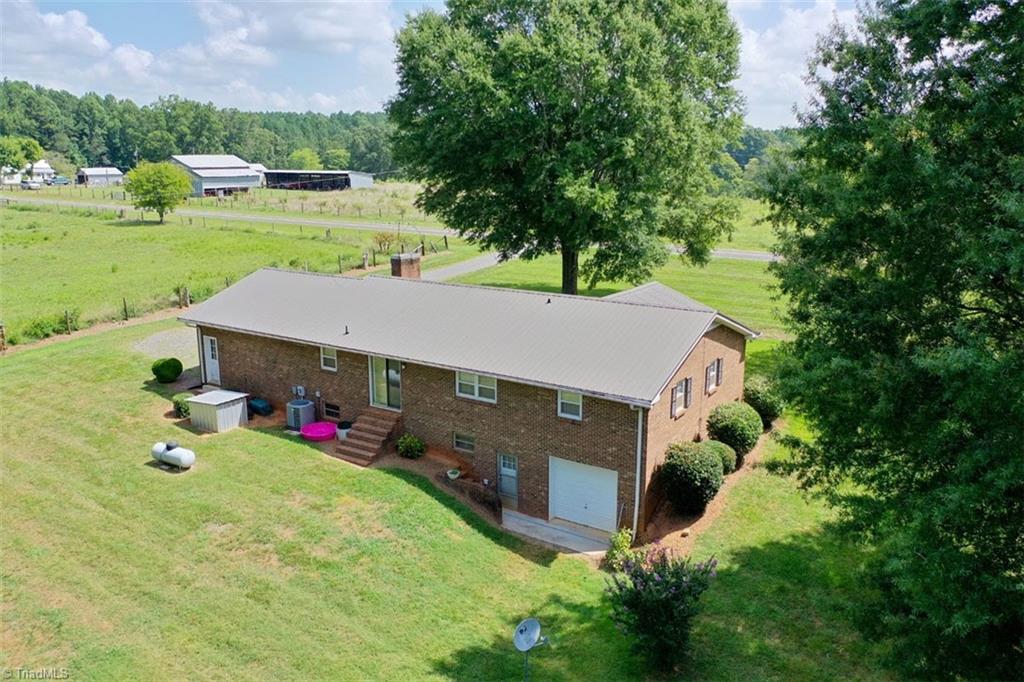 669 Wagner Road Mocksville, NC 27028 - Photo 12 of 41 Gallery Image 12