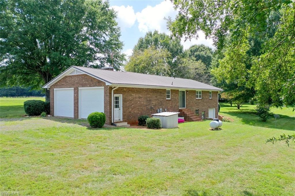 669 Wagner Road Mocksville, NC 27028 - Photo 8 of 41 Gallery Image 8