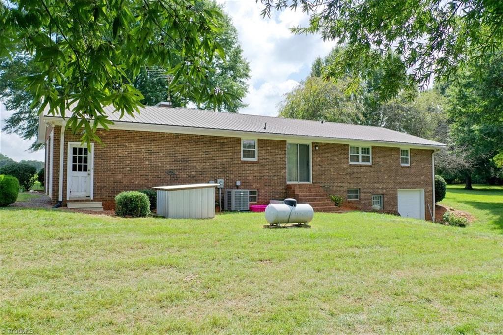 669 Wagner Road Mocksville, NC 27028 - Photo 9 of 41 Gallery Image 9