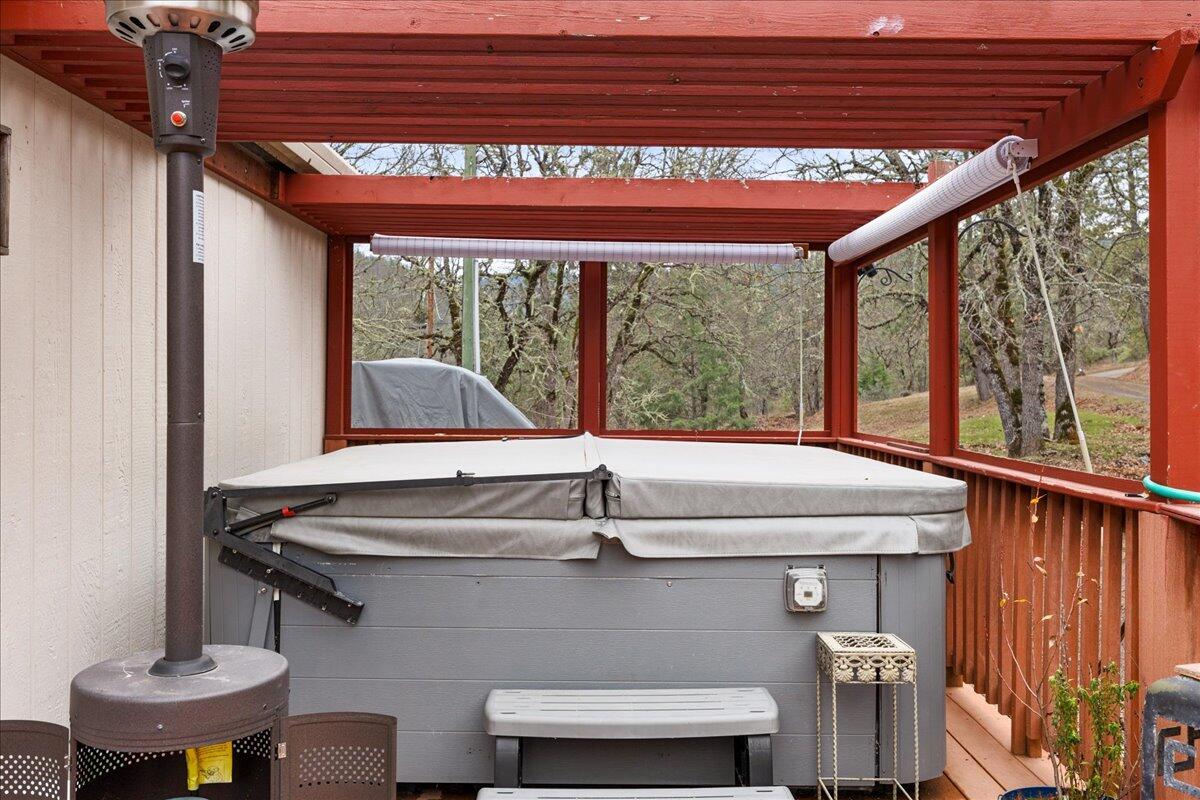 7940 East Antelope Road Eagle Point, OR 97524 - Photo 23 of 30 1