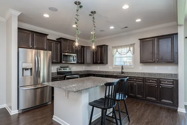 $359,900 | 811 Camberwell Road, Simpsonville, SC 29680