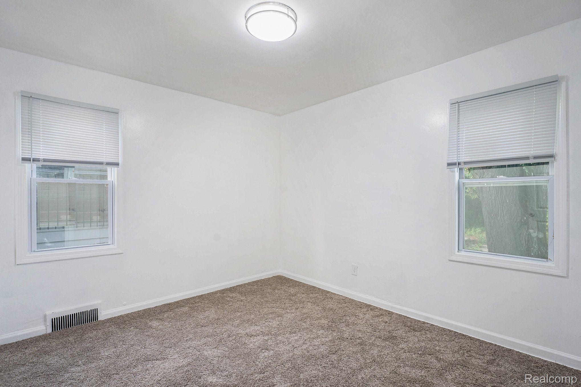 9530 Decatur Street Detroit, MI 48227 - Photo 8 of 19 2nd Bedroo