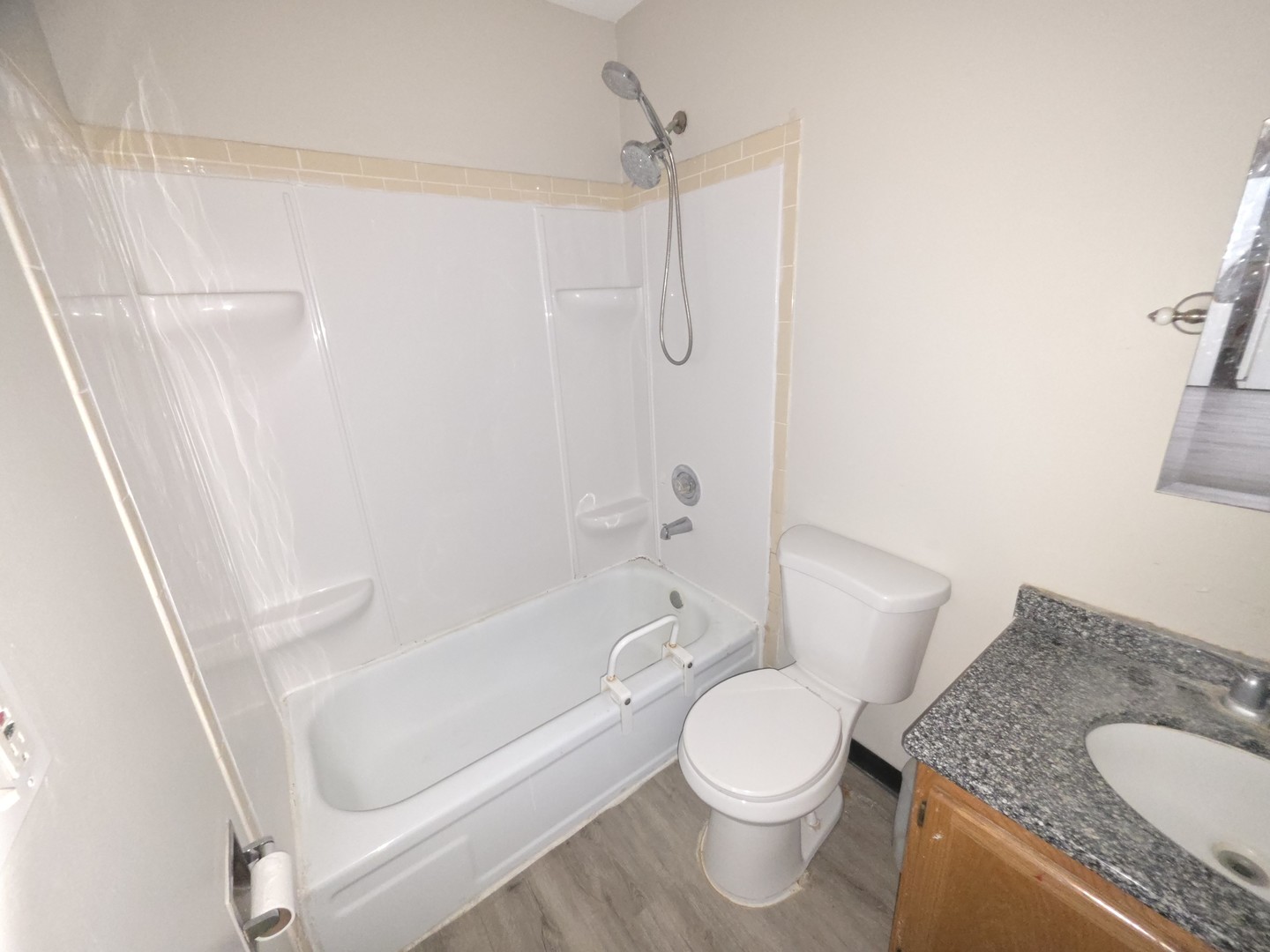 2500 Light Road, Unit 202 Oswego, IL 60543 - Photo 4 of 5