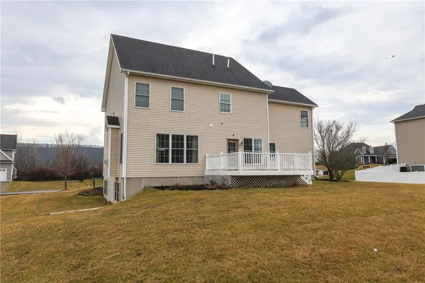 $530,000 | 318 Wexford Lane, Horseheads, NY 14845
