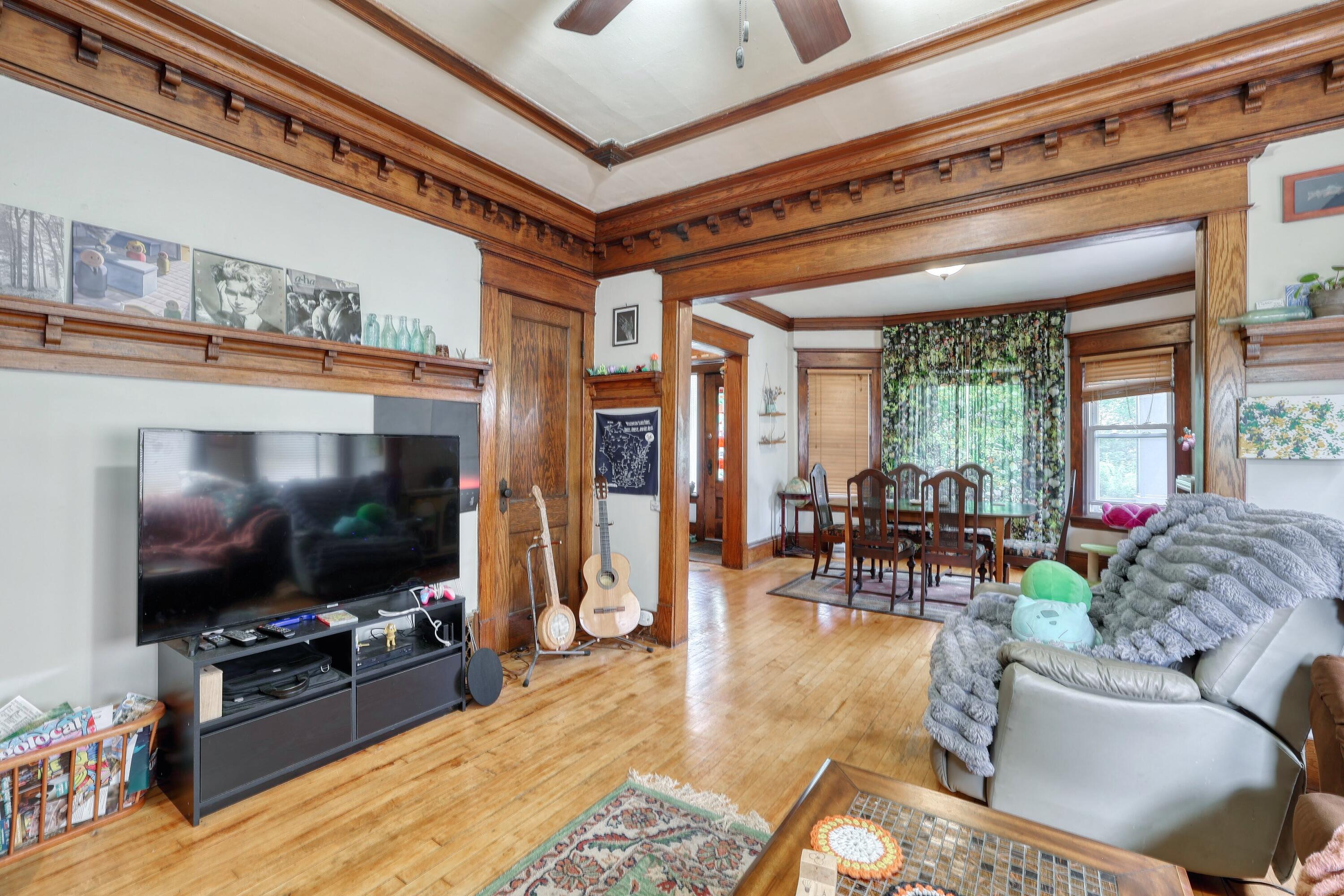 2017 North 48th Street, Unit 2019 Milwaukee, WI 53208 - Photo 6 of 36 Family Room U1