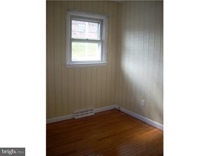 408 Mitti Road Reading, PA 19607 - Photo 4 of 15