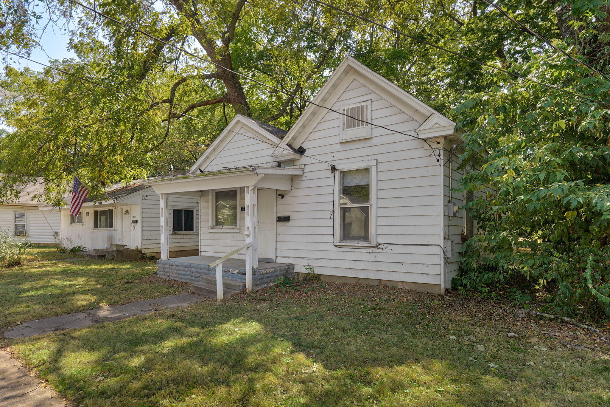 1216 W Harrison St-3