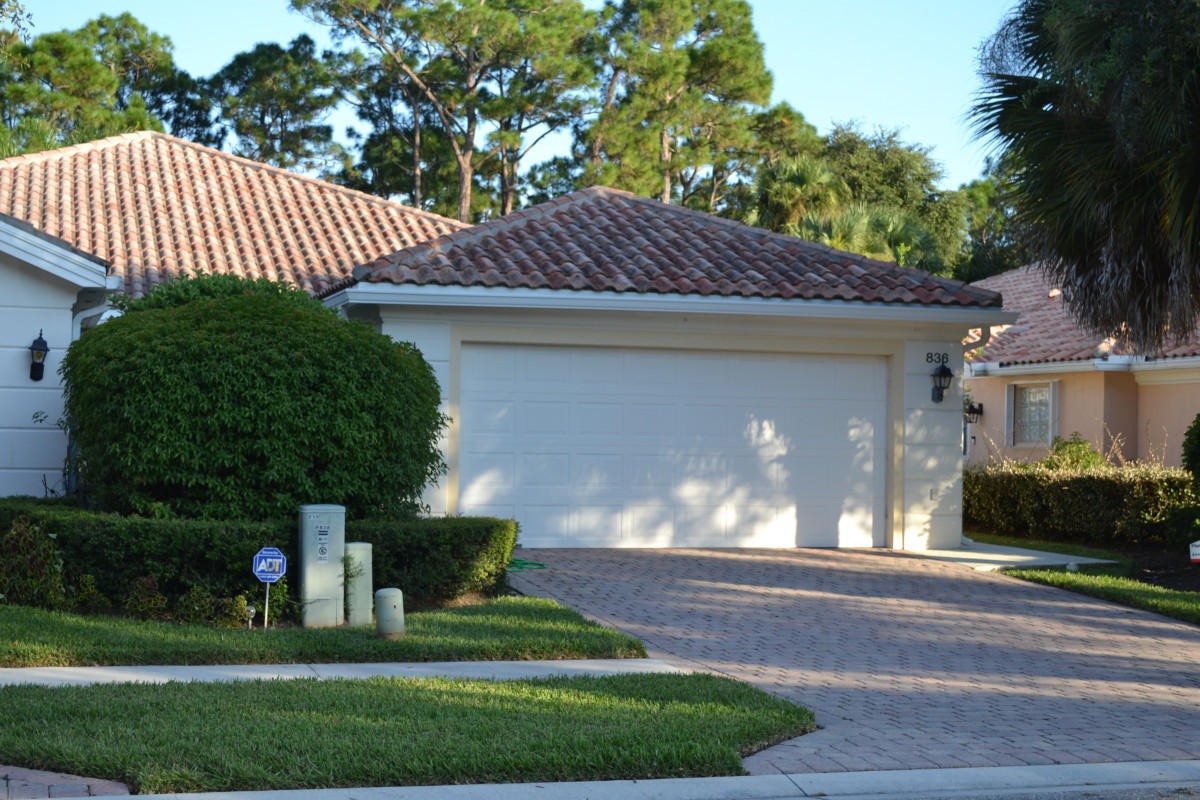 836 Southwest Balmoral Trace Stuart, FL 34997 - Photo 2 of 24 dsc_0620jpg