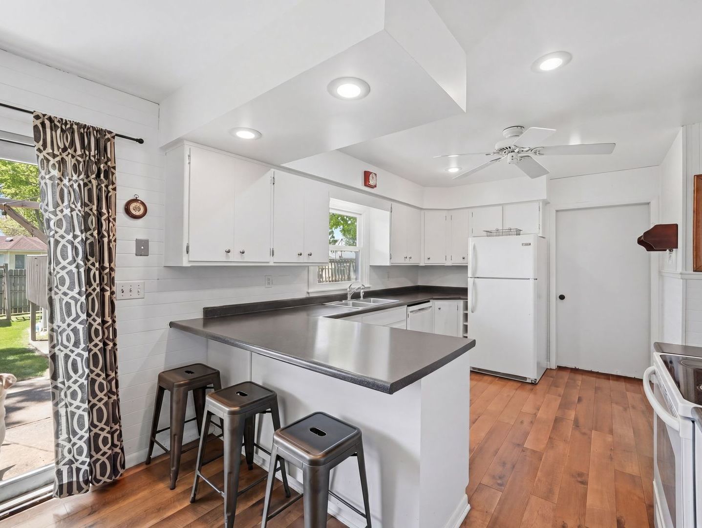 316 West Knights Road Sandwich, IL 60548 - Photo 11 of 46 Gallery Image 11