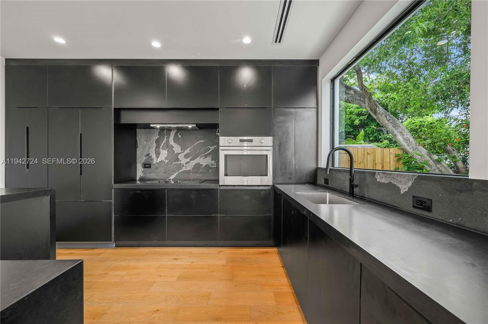 326 Northwest 40th Street Miami, FL 33127 - Photo 13 of 35