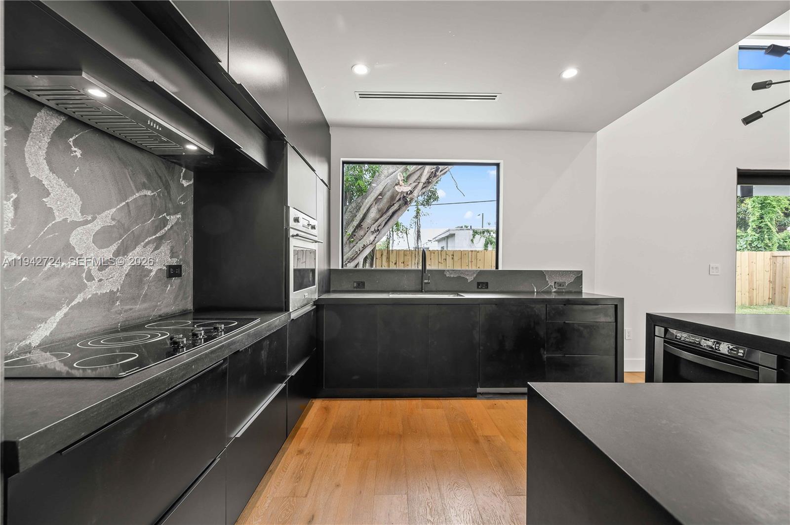 326 Northwest 40th Street Miami, FL 33127 - Photo 14 of 35