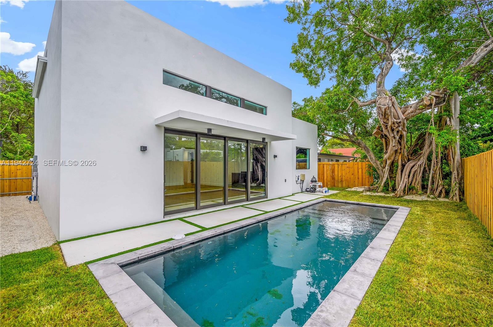 326 Northwest 40th Street Miami, FL 33127 - Photo 33 of 35