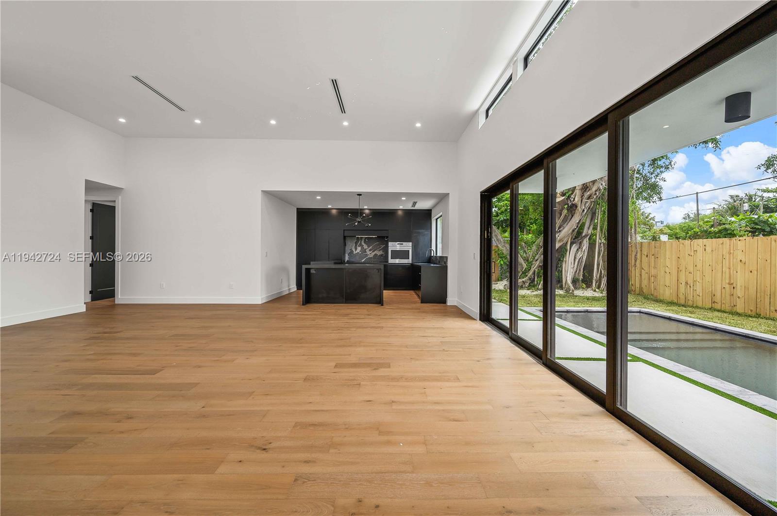 326 Northwest 40th Street Miami, FL 33127 - Photo 8 of 35