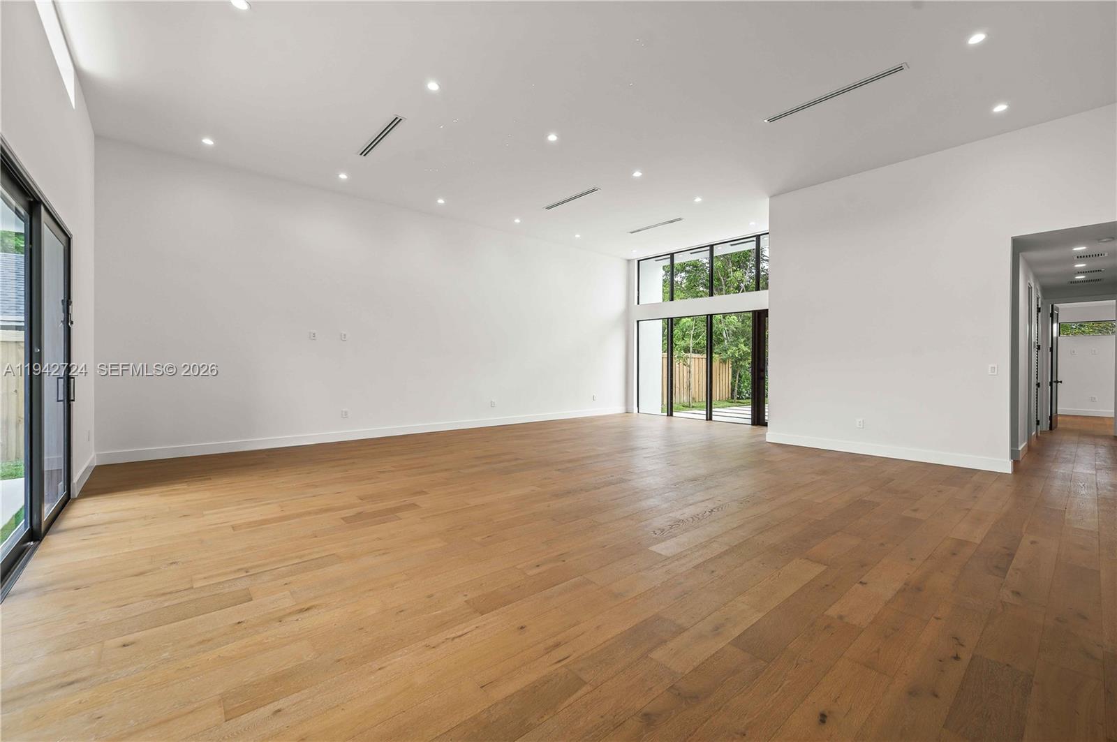 326 Northwest 40th Street Miami, FL 33127 - Photo 10 of 35