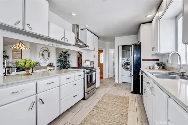 $1,350,000 | 404 North Hanford Avenue, San Pedro, CA 90732