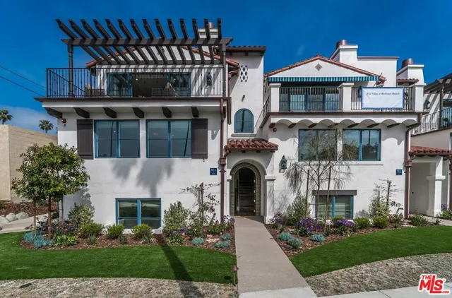 $9,000 | 810 South Catalina Avenue, Unit A, Redondo Beach, CA 90277